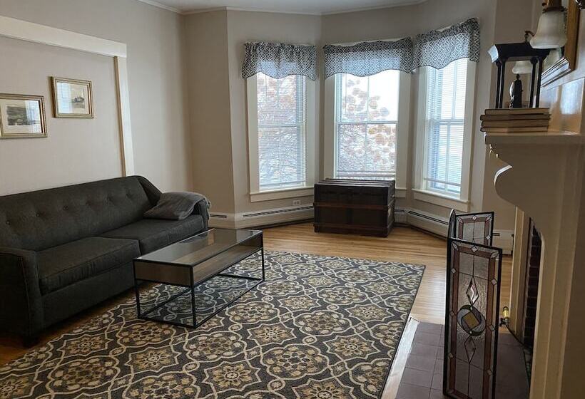 Люкс Повышенной Комфортности, Sunset Hill House