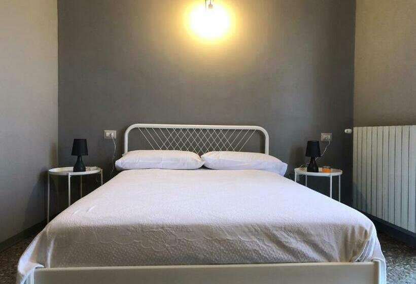 Номер Стандарт, Risveglio Nel Borgo
