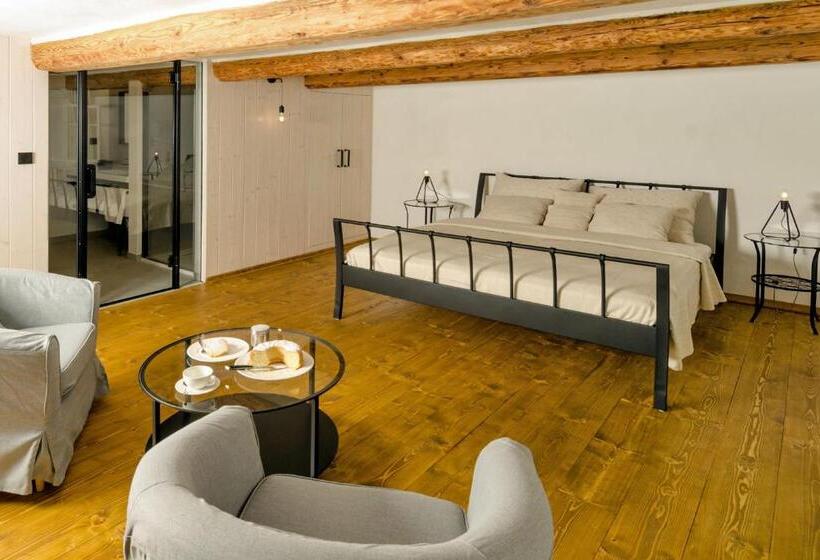 スタンダード４人部屋, Homutův Statek