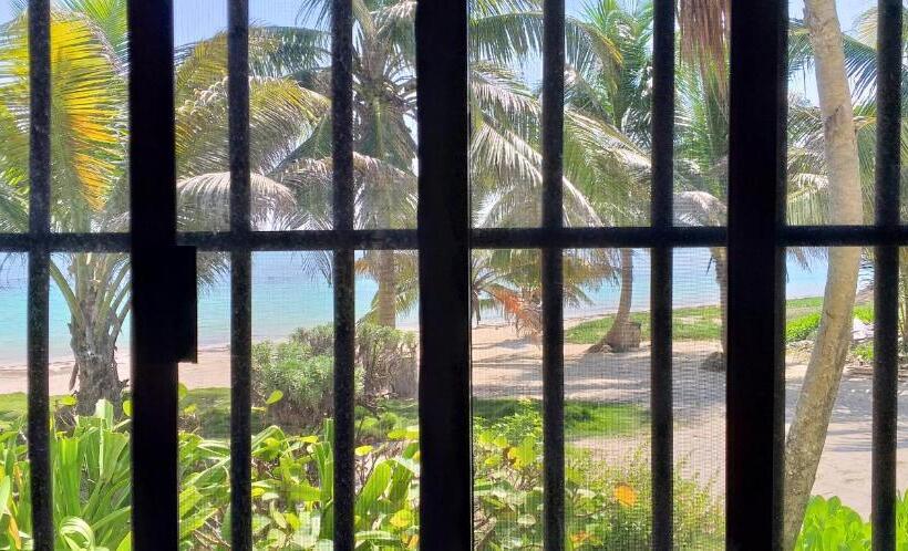 スタンダードバンガロー, Mayan Beach Garden