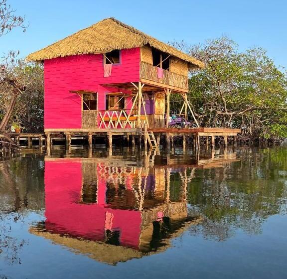 Бунгало Семейное Вид на Море, Urraca Monkey Island Eco Resort