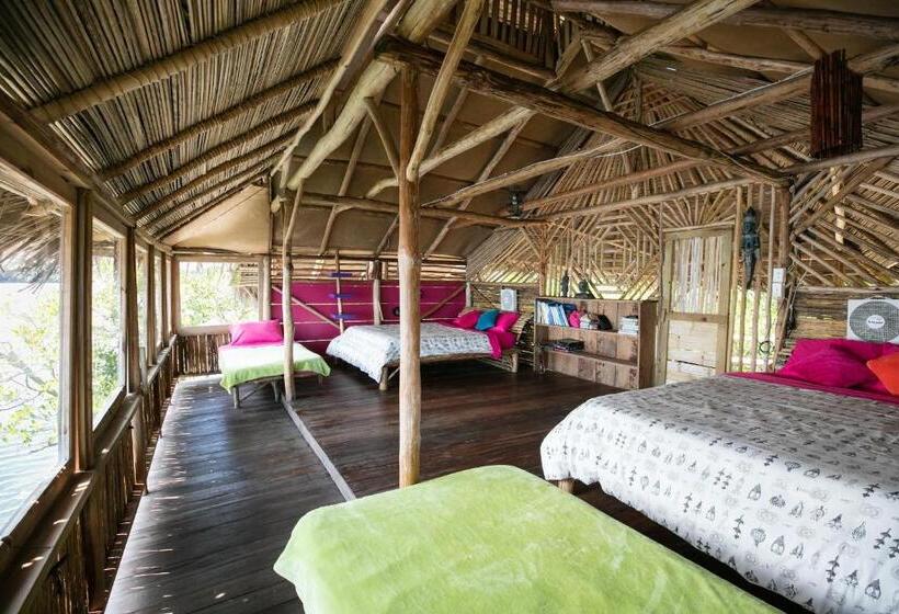 Бунгало Семейное Вид на Море, Urraca Monkey Island Eco Resort