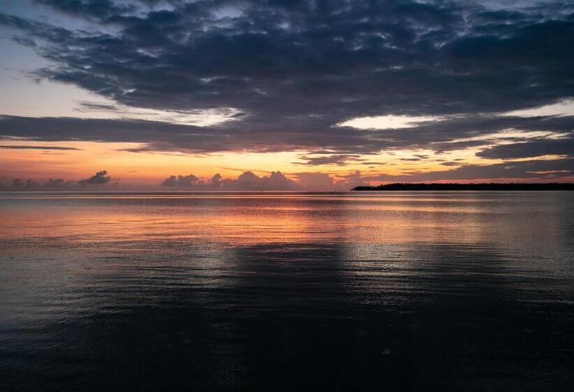Бунгало Стандарт, Urraca Monkey Island Eco Resort