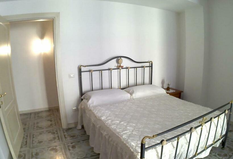 Номер Стандарт с Террасой, B&b Castello Michelina
