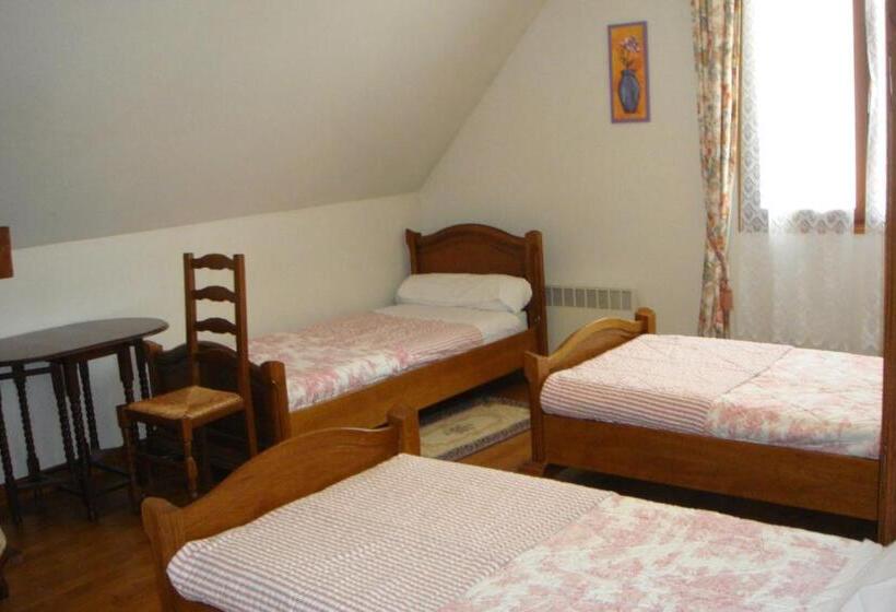 Номер Стандарт Вид на Сад, Chambres D'hotes Chez Renée