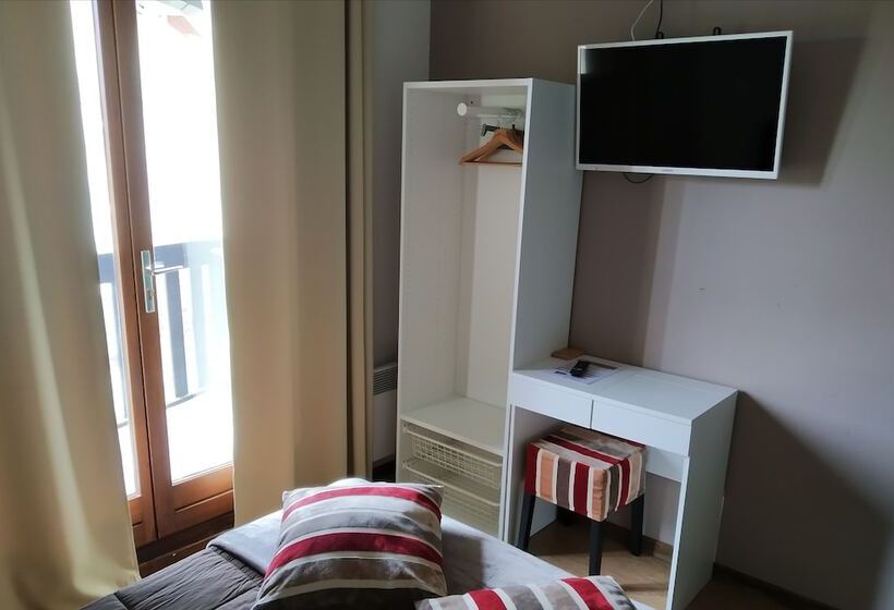 Семейный Номер, Chalet Hotel Les Marmottes 2 étoiles Nn