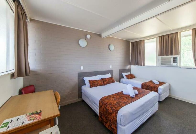 Номер Стандарт Трехместный, The Australian Hotel Murgon