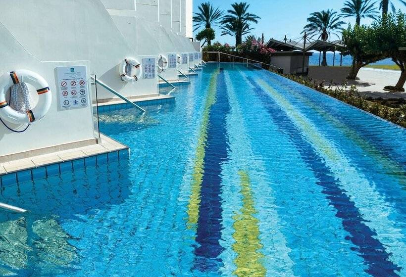 Семейный Номер, Constantinou Bros Athena Beach Hotel