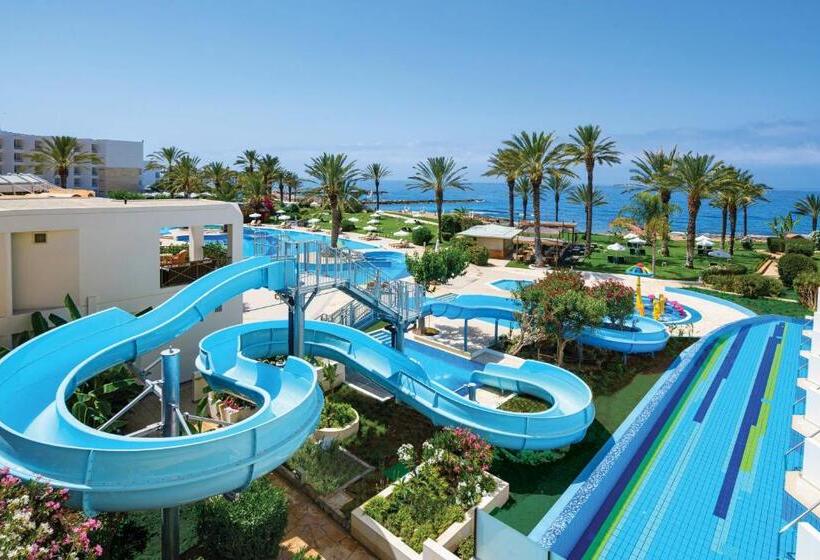 Семейный Номер, Constantinou Bros Athena Beach Hotel