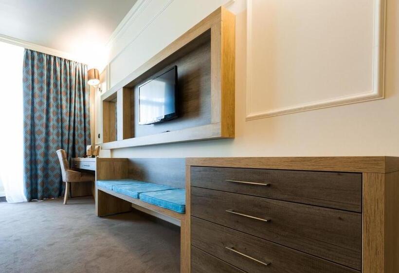 Номер Superior Вид на Море с Балконом, Tiara Beach  All Inclusive