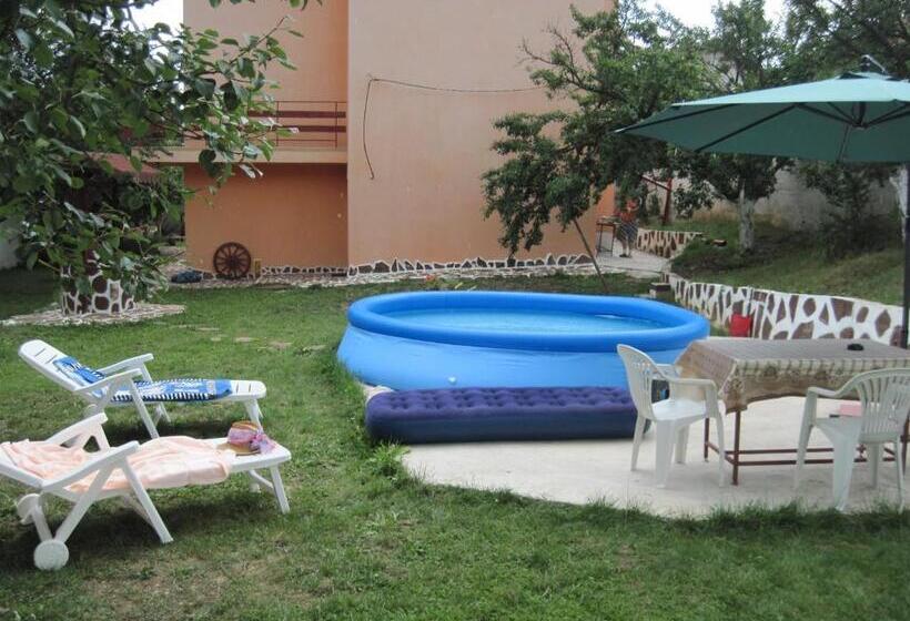 디럭스 룸, Hadjibulevata Guest House