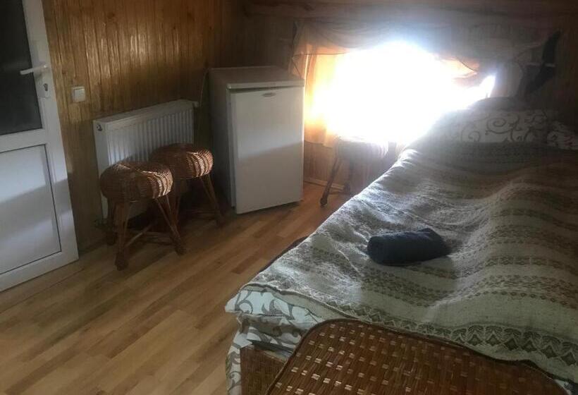 Family Suite, Sadyba Pidkova