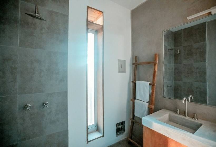 اتاق راحتی, Enai