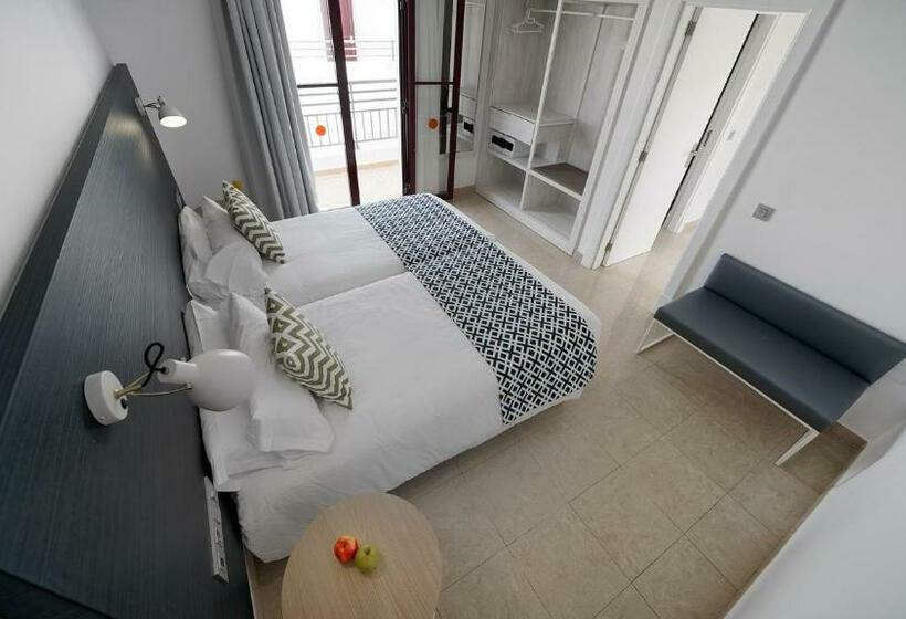 חדר סטנדרט עם מרפסת, Broncemar Beach Suites