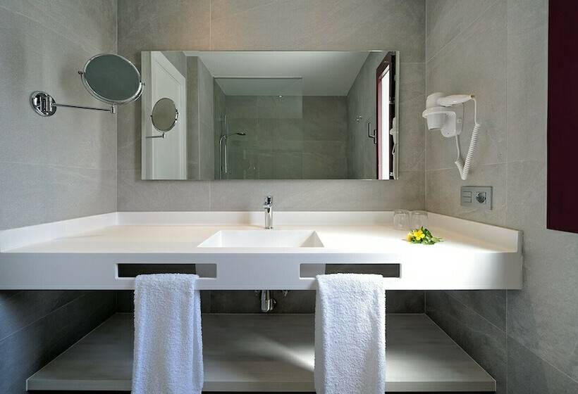 חדר משפחתי, Broncemar Beach Suites