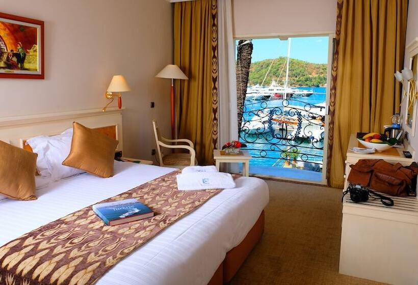 اتاق استاندارد, Ece Saray Marina Resort