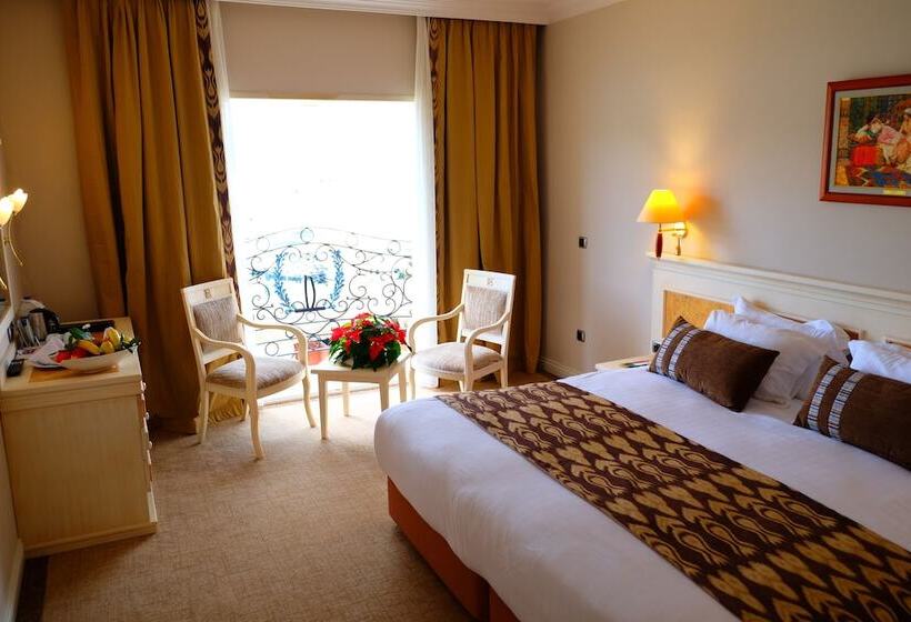 اتاق استاندارد, Ece Saray Marina Resort