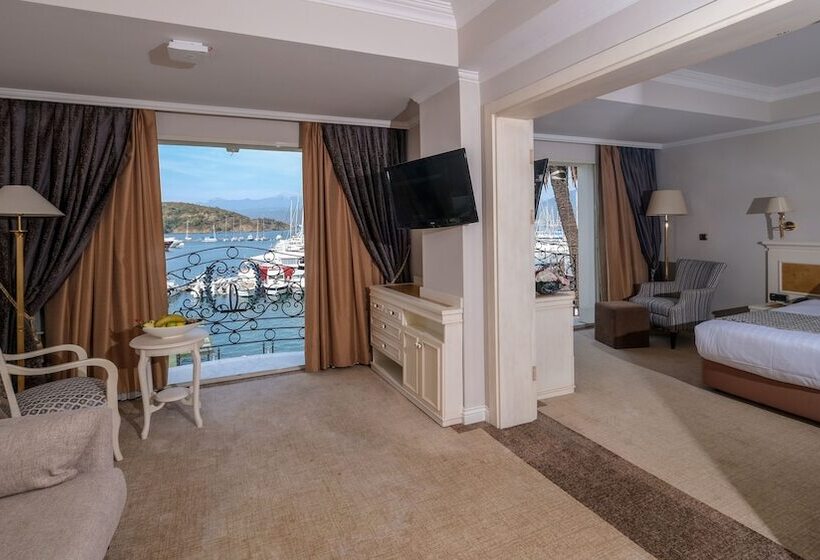 سوییت, Ece Saray Marina Resort