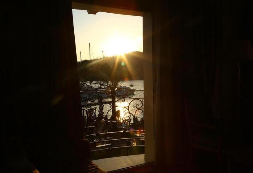 اتاق استاندارد, Ece Saray Marina Resort
