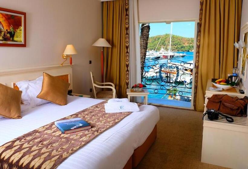 اتاق استاندارد, Ece Saray Marina Resort