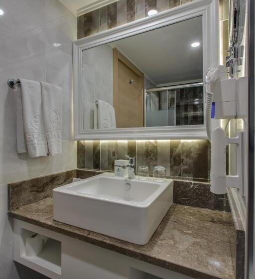 اتاق خانوادگی, Sherwood Exclusive Lara