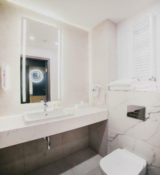 Номер Стандарт, B&b Hotel Warsaw East