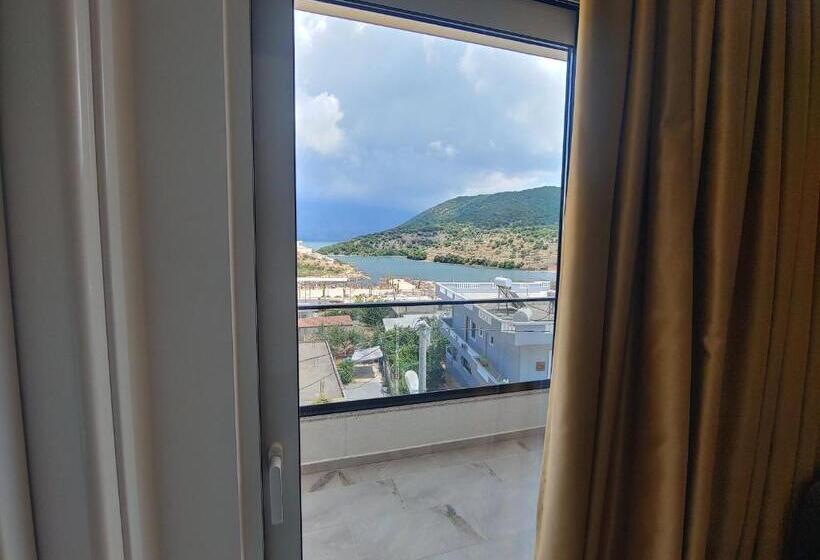 اتاق لوکس خانوادگی, Zeka