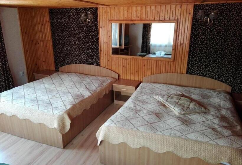 آپارتمان 2 خوابه, Pensiunea Capra Neagră