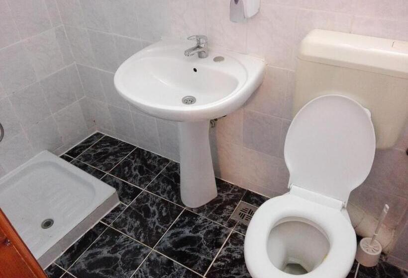 ویلای 1 خوابه, Pensiunea Capra Neagră