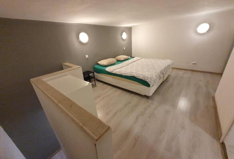 آپارتمان دوبلکس 1 خوابه, The Floor Piata Unirii