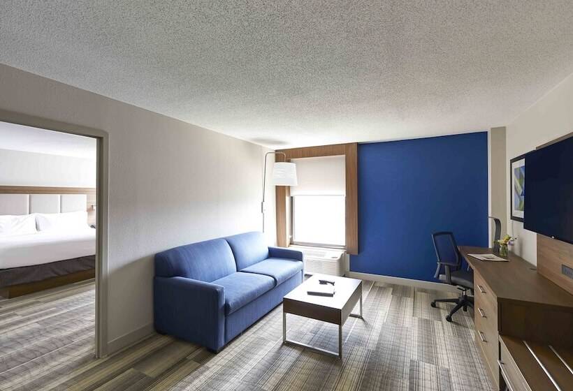 Sviitti, Holiday Inn Express Nashville Downtown   Broadway, An Ihg