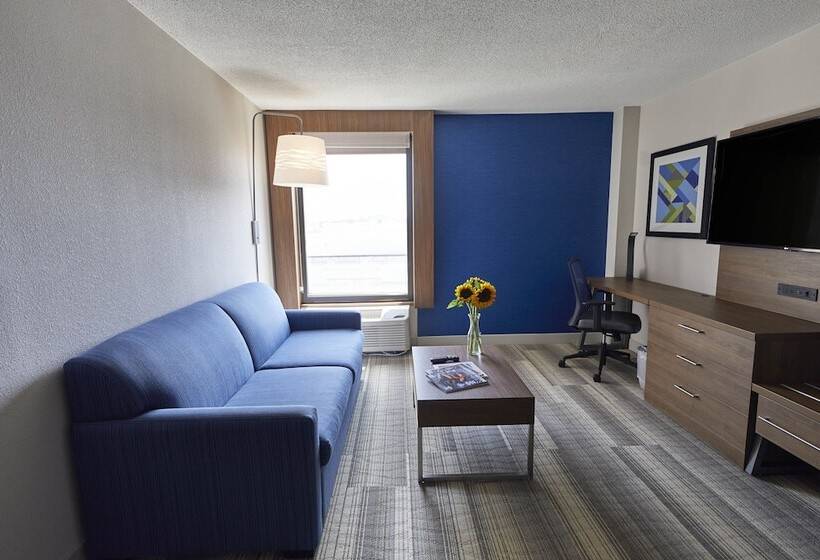 Sviitti Liikuntarajoitteisille, Holiday Inn Express Nashville Downtown   Broadway, An Ihg