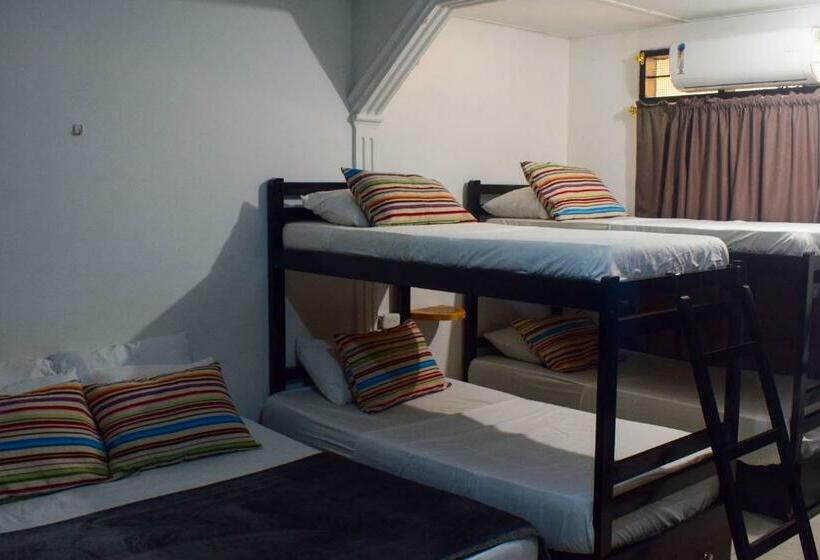 Семейный Номер, Yosu Hostal