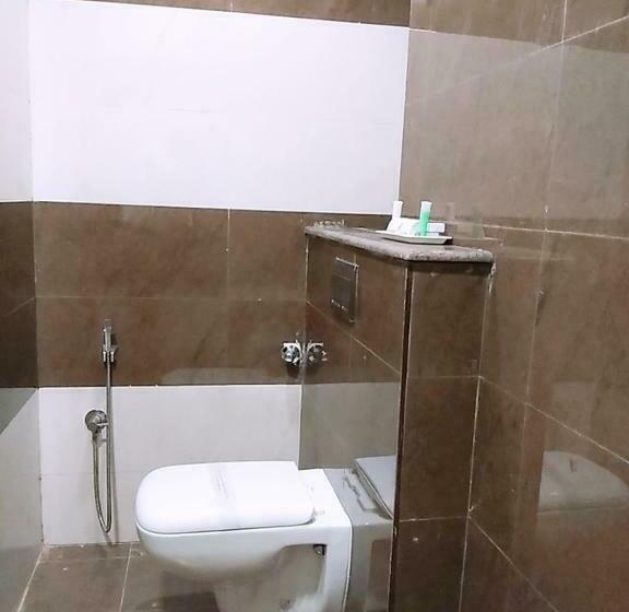 اتاق لوکس, Grand Oliver