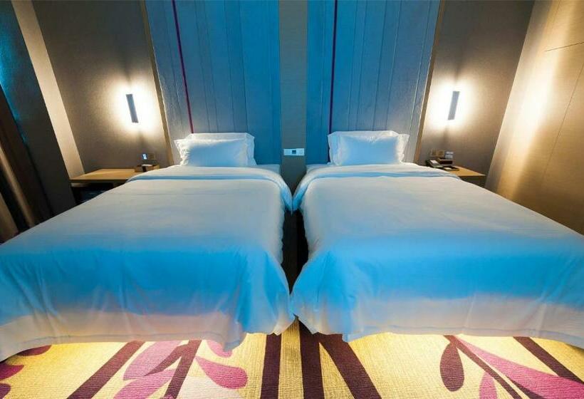 디럭스 룸, Lavande Hotel Langzhong Railway Station And International Trade City