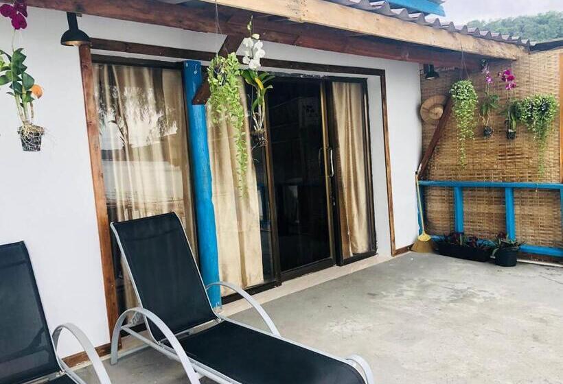 بانگلوی لوکس, Sunny Bungalow