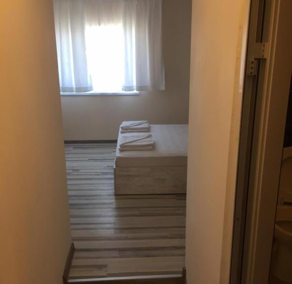 Номер Стандарт с Балконом, Family Hotel Malibu