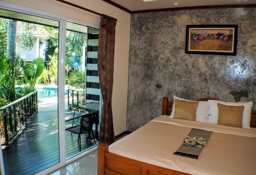 اتاق استاندارد با چشم‌انداز استخر, Pennapa Chalet