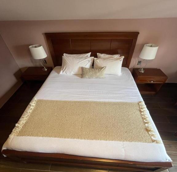 Superior Szoba King Size Bed, La Estancia