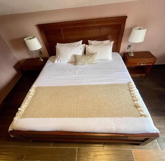 Superior Szoba King Size Bed, La Estancia