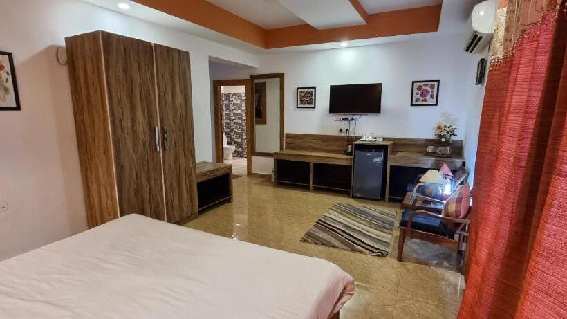 디럭스 룸, Nandini Villa