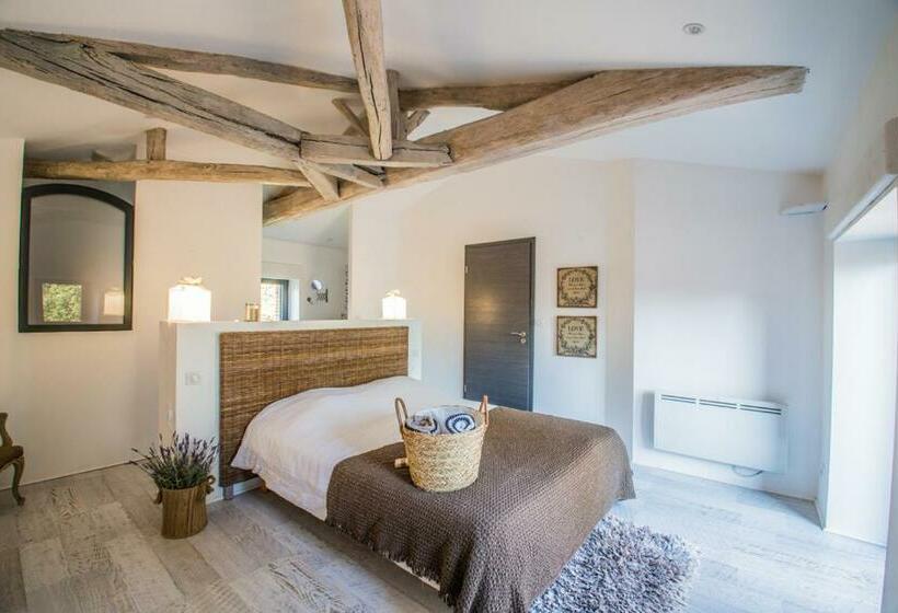 Номер Стандарт, La Grange Du Cleray