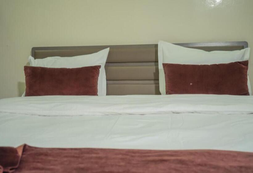 استودیوی لوکس, Urban Hotel Nouakchott