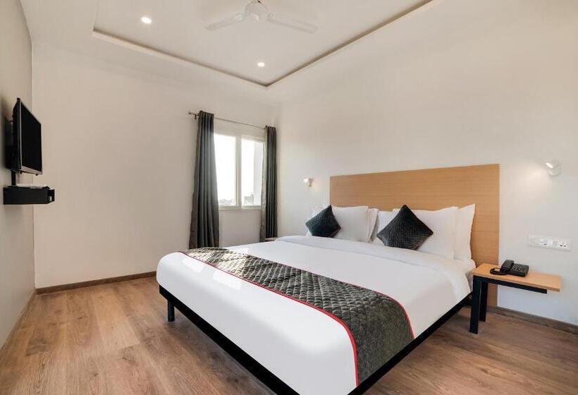 三人经典房间, Oyo 76587 Townhouse Shamshabad