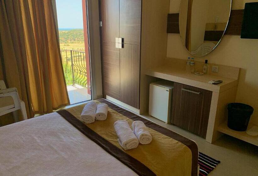 اتاق خانوادگی با سرویس بهداشتی مشترک, Celebi Garden Hotel   Cittaslow Retreat