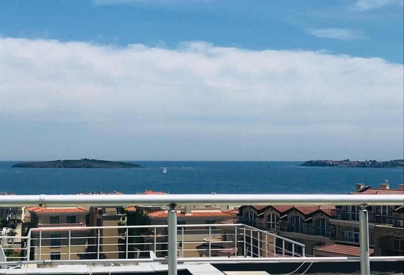 Апартаменты Deluxe 1 Спальня, Apartments In Sunny Island Complex