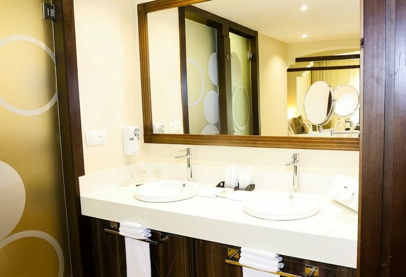 Полулюкс Клуб, Majestic Colonial Punta Cana   All Inclusive