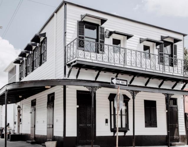 Люкс, Serenity In The Marigny