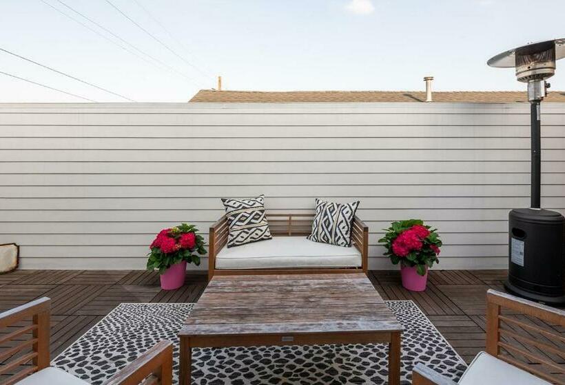 Люкс, Serenity In The Marigny