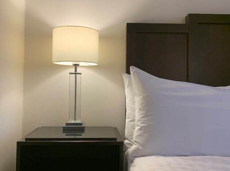 Семейный Номер, Forest Of Arden Hotel And Country Club
